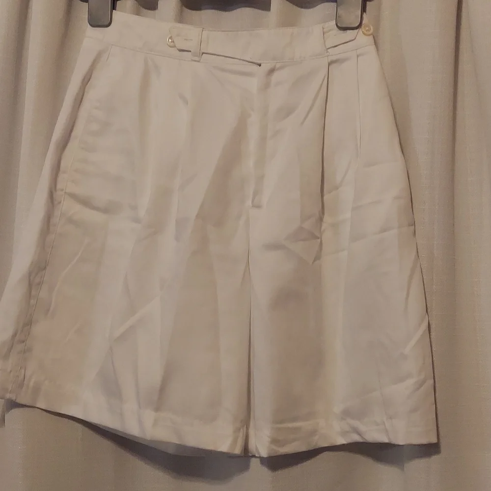 Women's vintage high-waisted white shorts - Picture 1 of 6